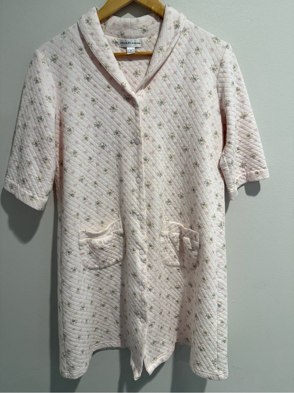 Miss Elaine Quilted Housecoat Robe Pink Floral Snap Front Grand Millenial Small
